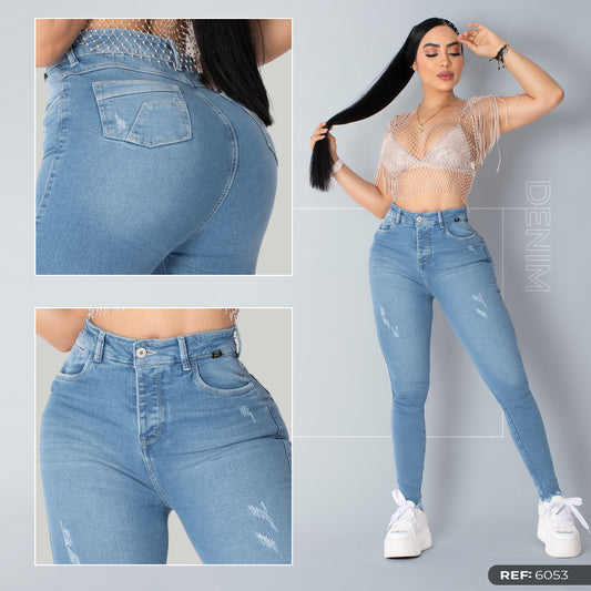 Jeans Clásico Desgaste Tono Claro